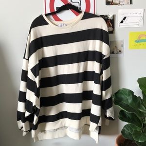 Oversized striped sweatshirt
